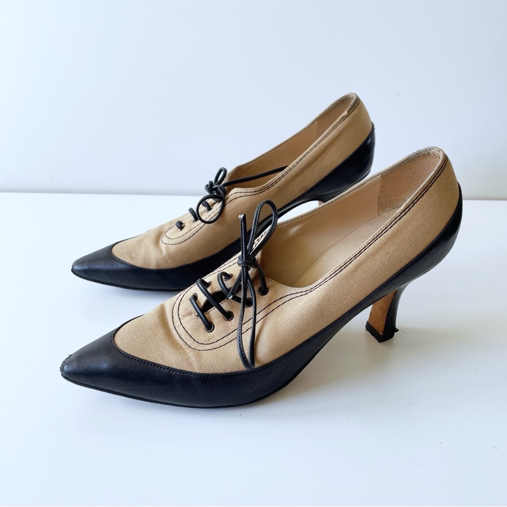 Vintage Manolo Blahnik Beige Black Two-Tone Lace-Up Pointed Heel EU 39 Italy